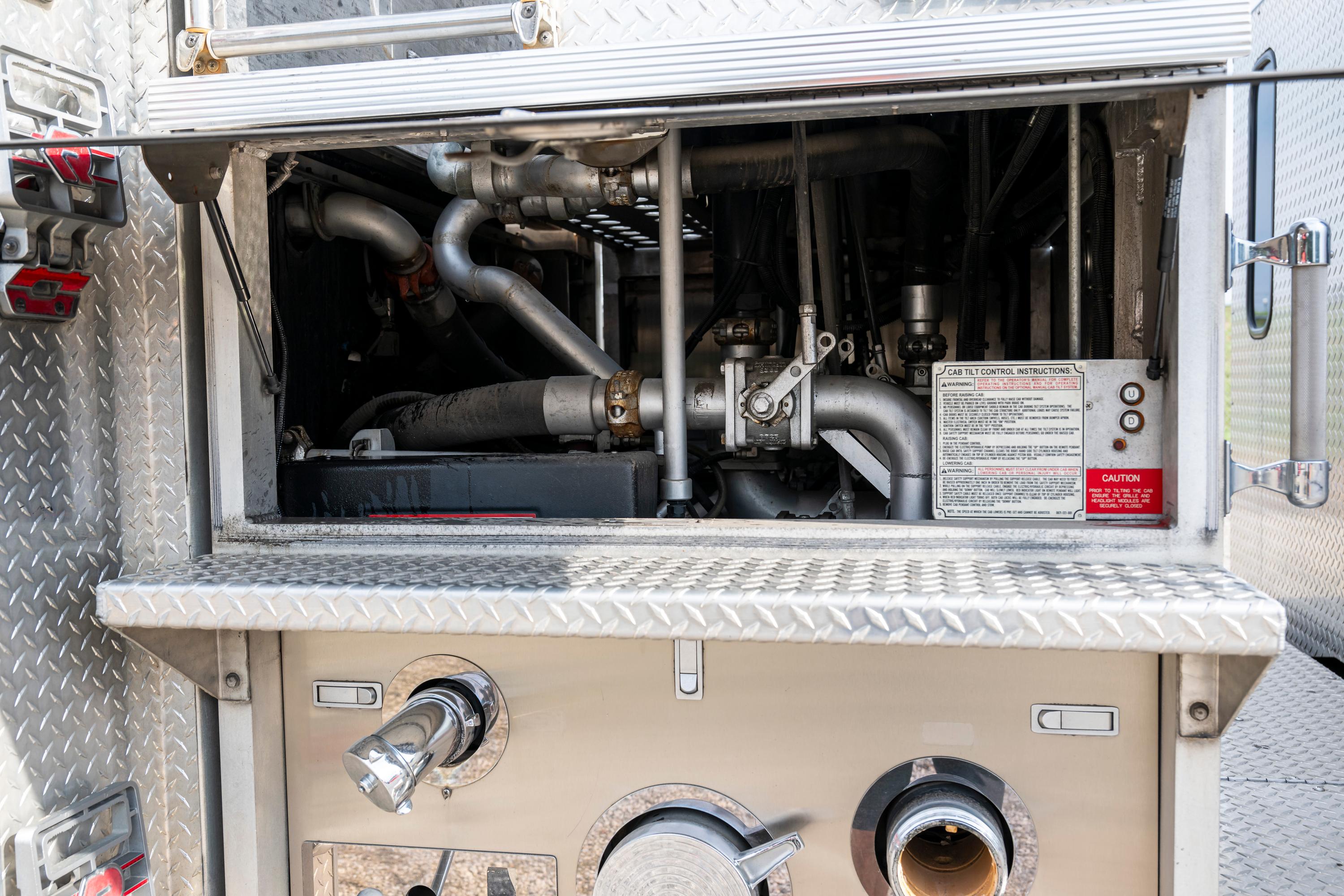 2011 Rosenbauer Spartan Pumper - image 137