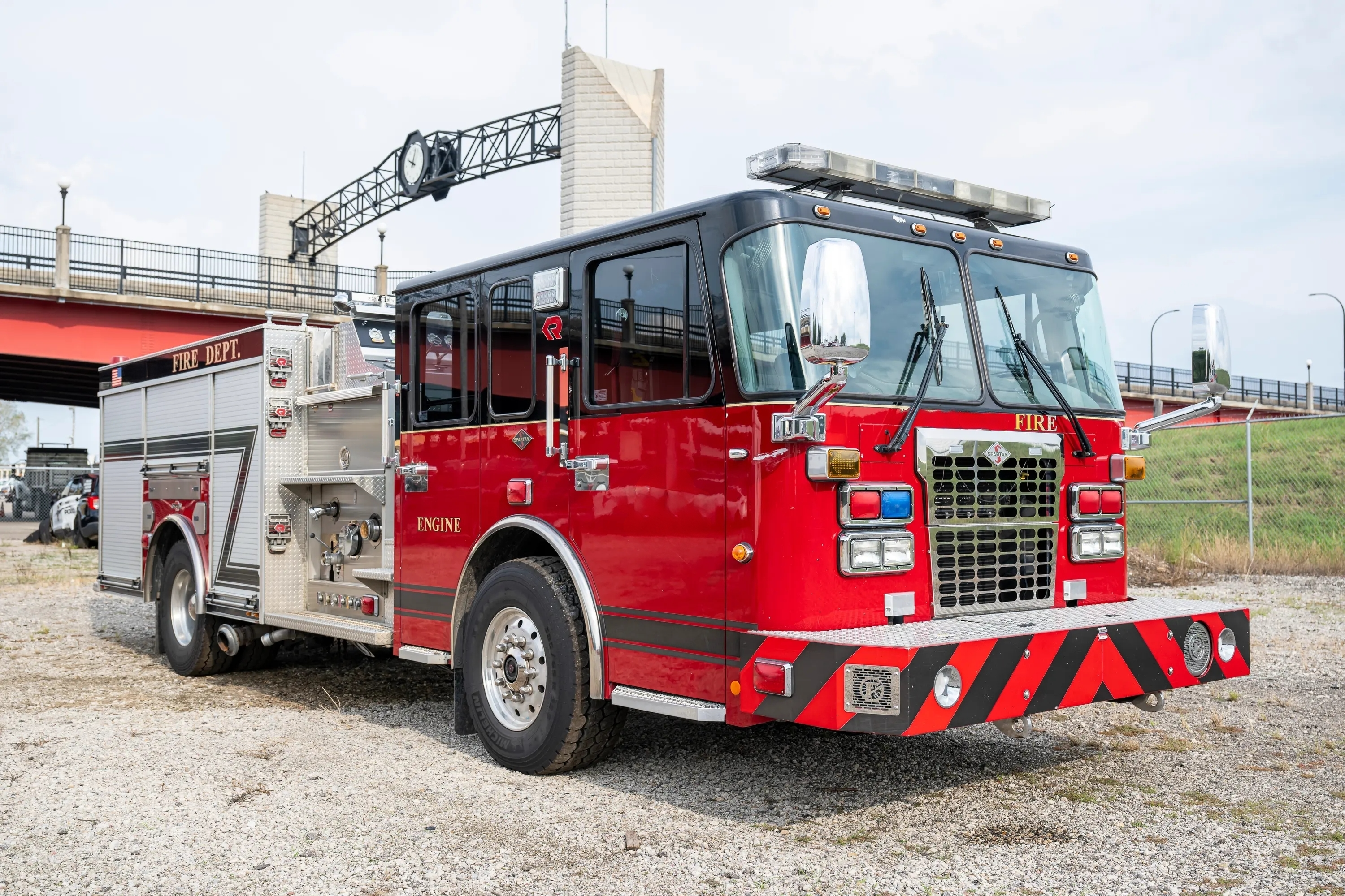 2011 Rosenbauer Spartan Pumper - image 9