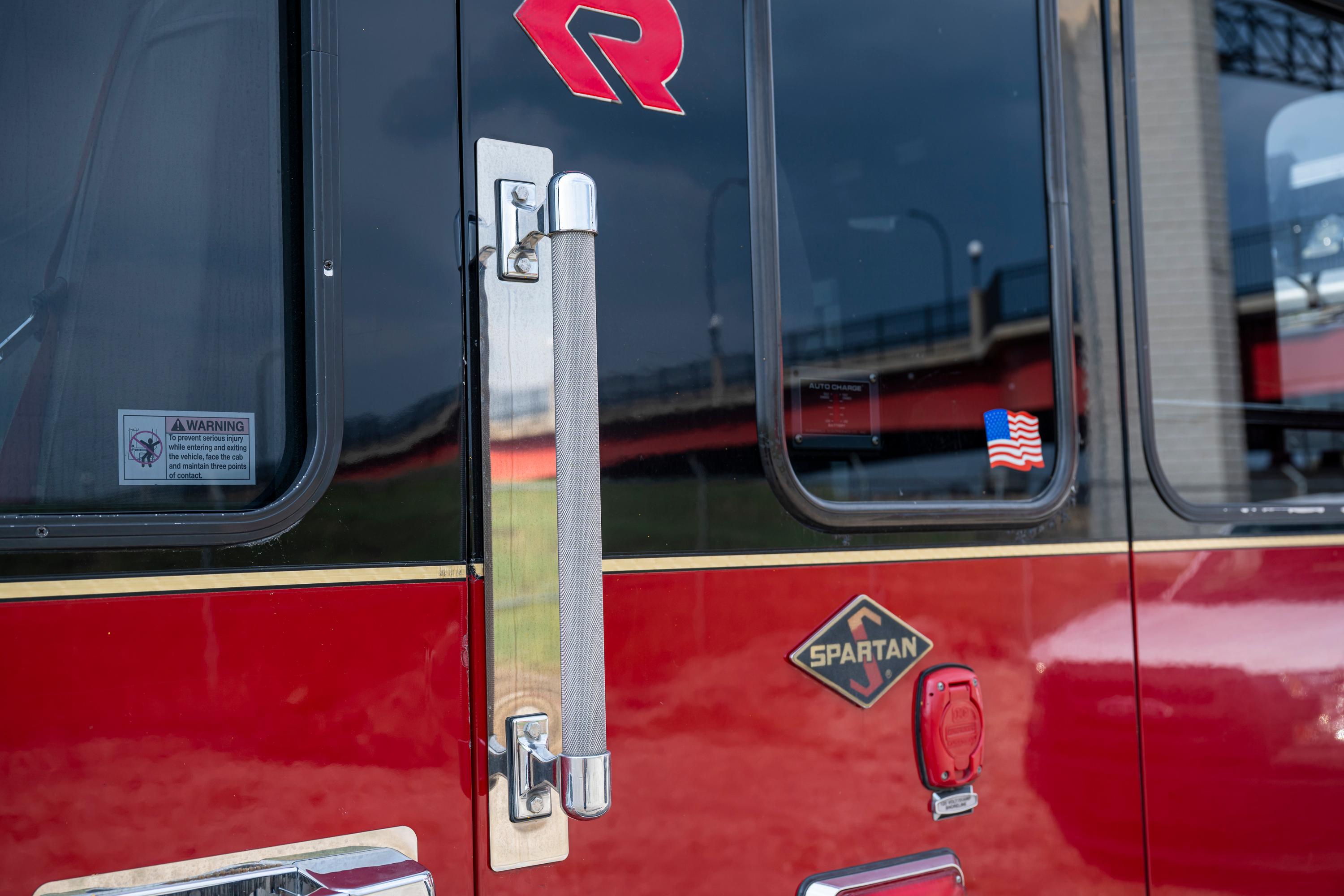 2011 Rosenbauer Spartan Pumper - image 31