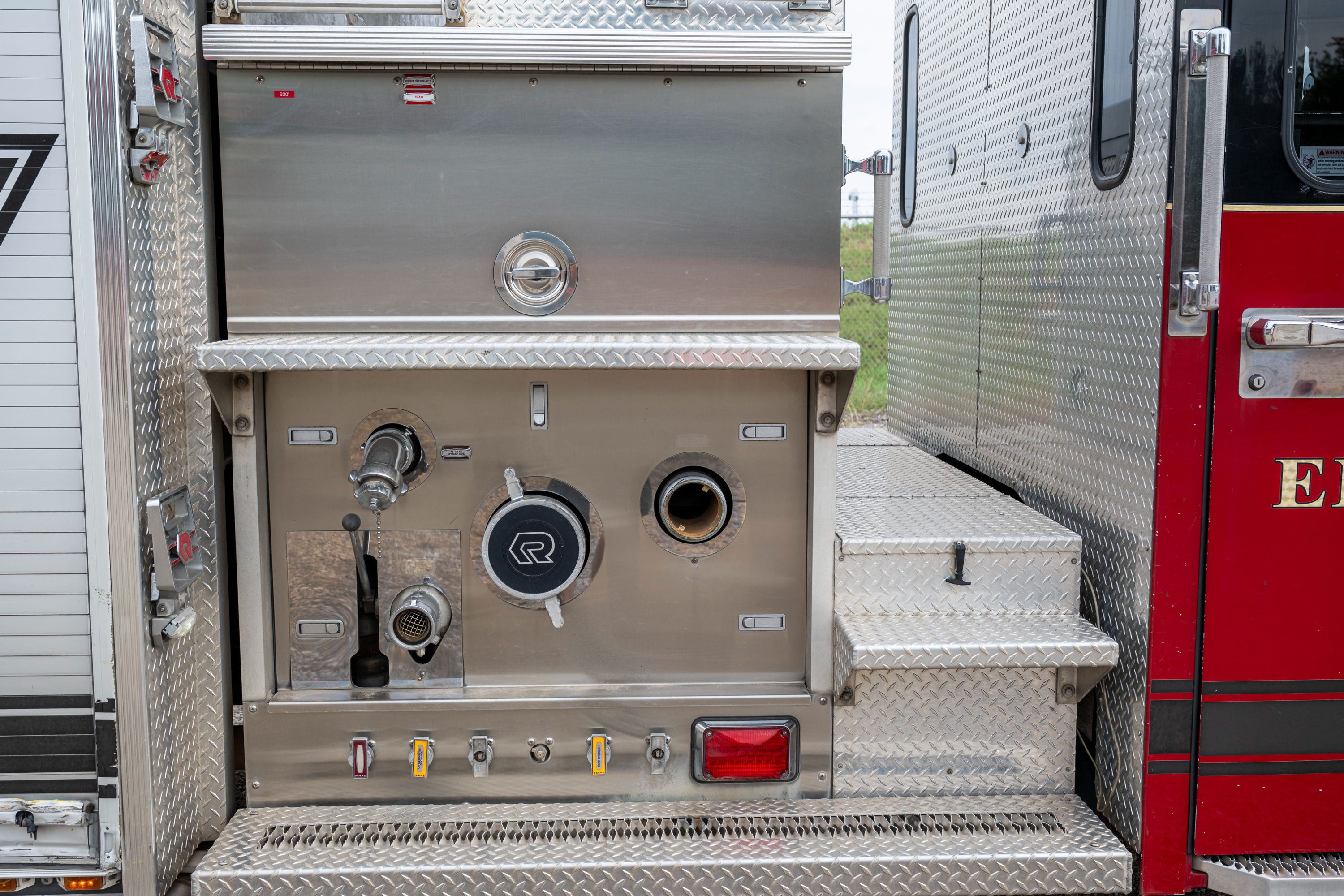 2011 Rosenbauer Spartan Pumper - image 43