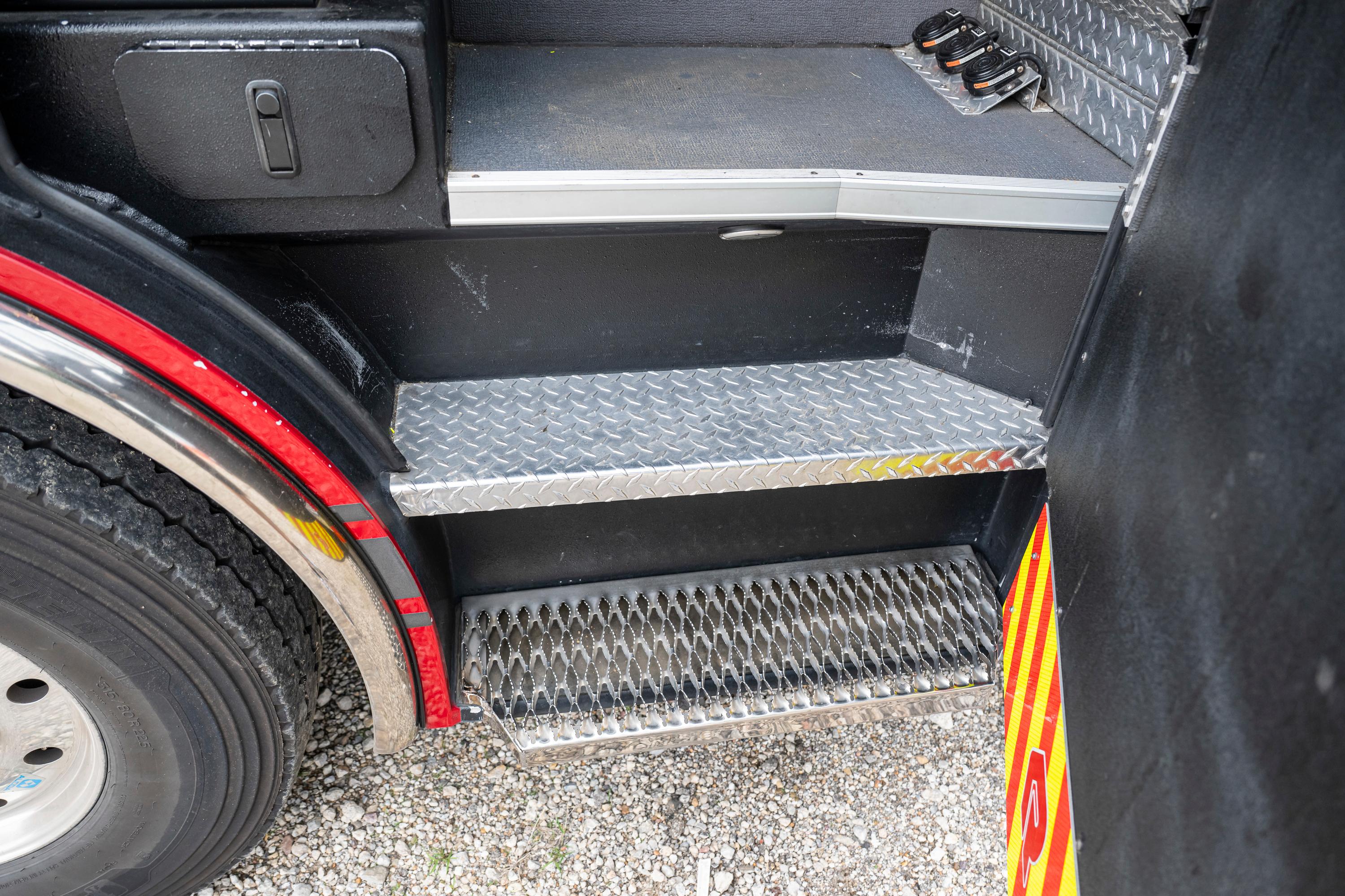 2014 Rosenbauer Commander Pumper - image 100