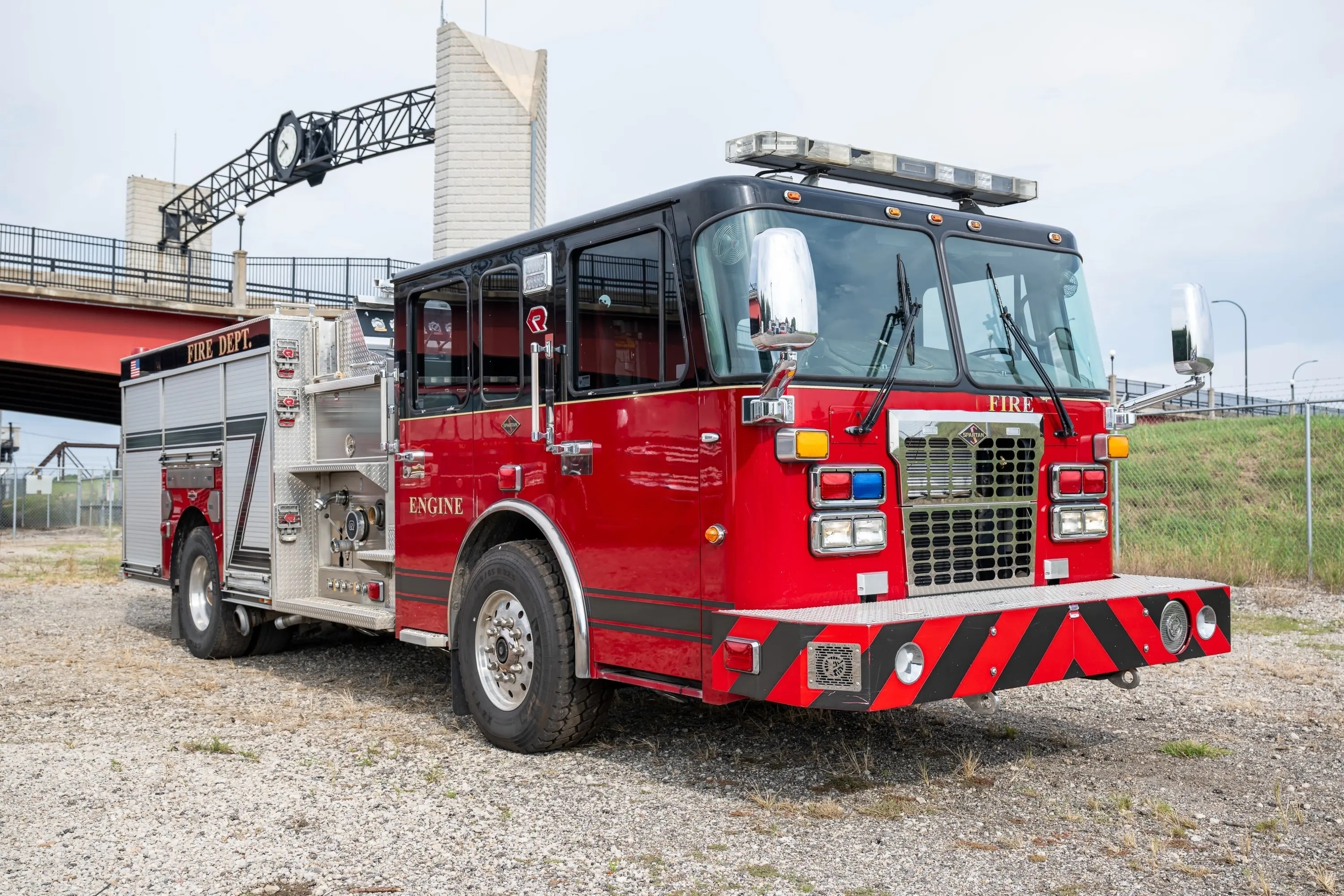 2011 Rosenbauer Spartan Pumper - image 8