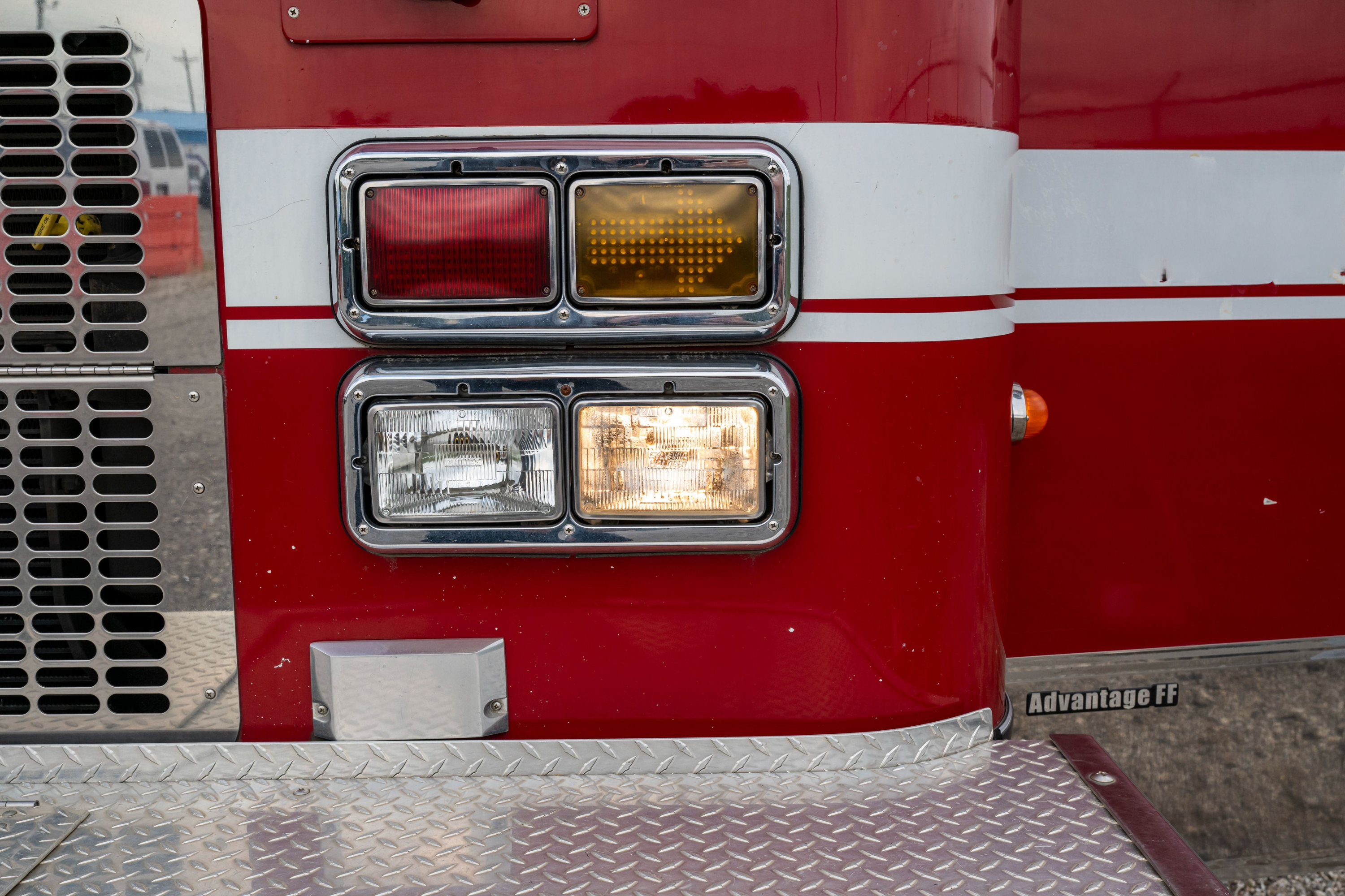 2004 Crimson Spartan Heavy Rescue - image 9