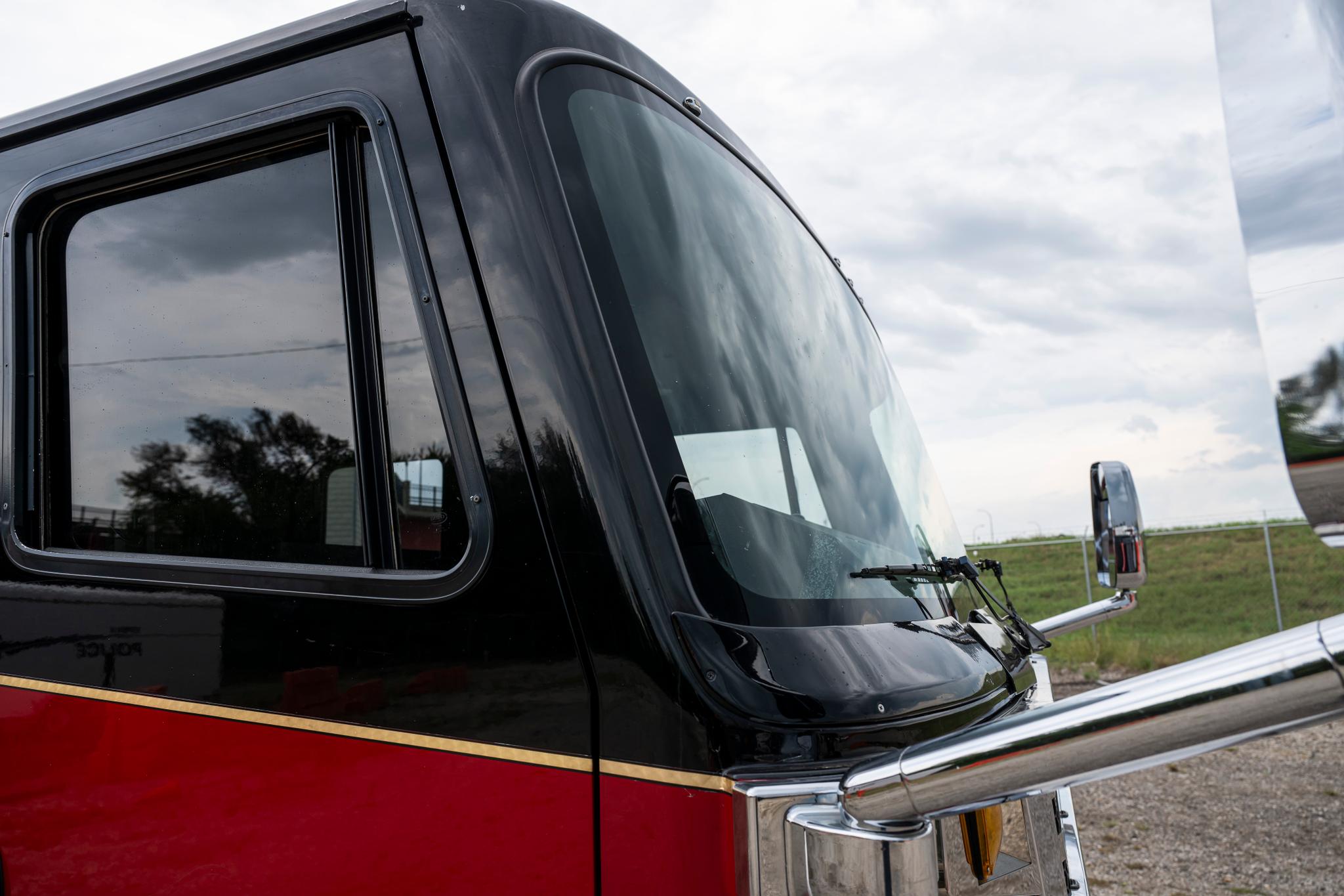 2014 Rosenbauer Commander Pumper - image 3