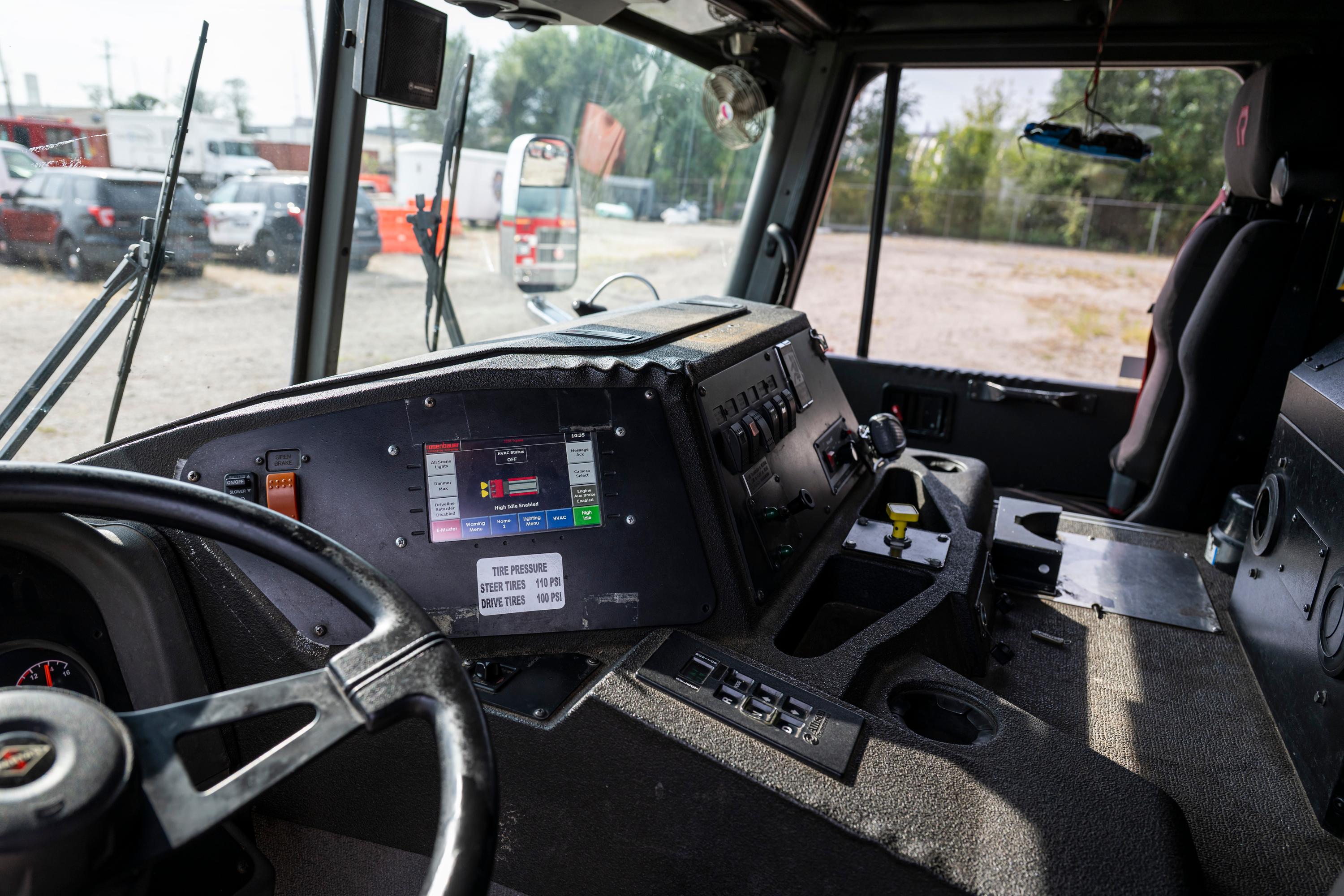 2011 Rosenbauer Spartan Pumper - image 62