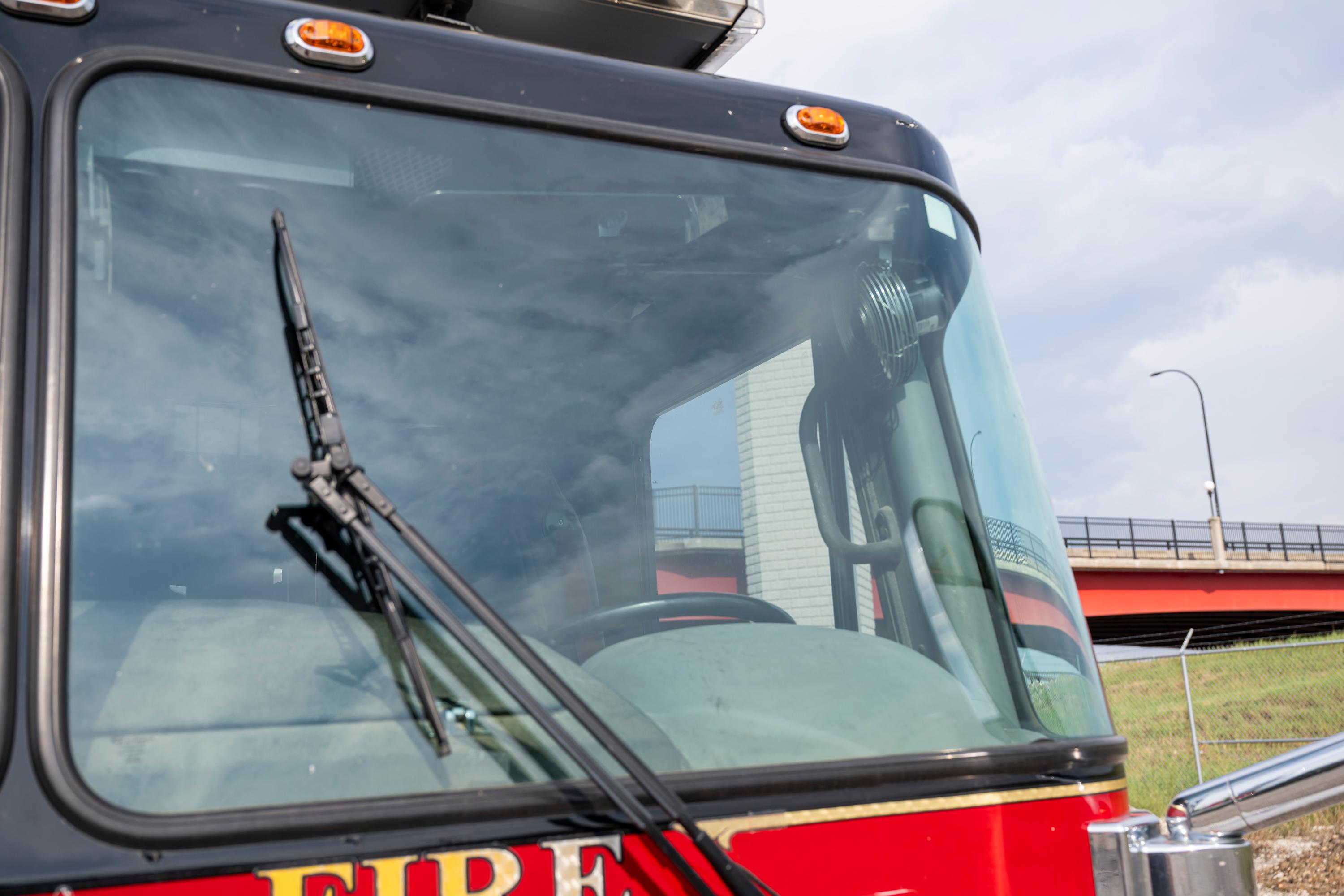 2011 Rosenbauer Spartan Pumper - image 16
