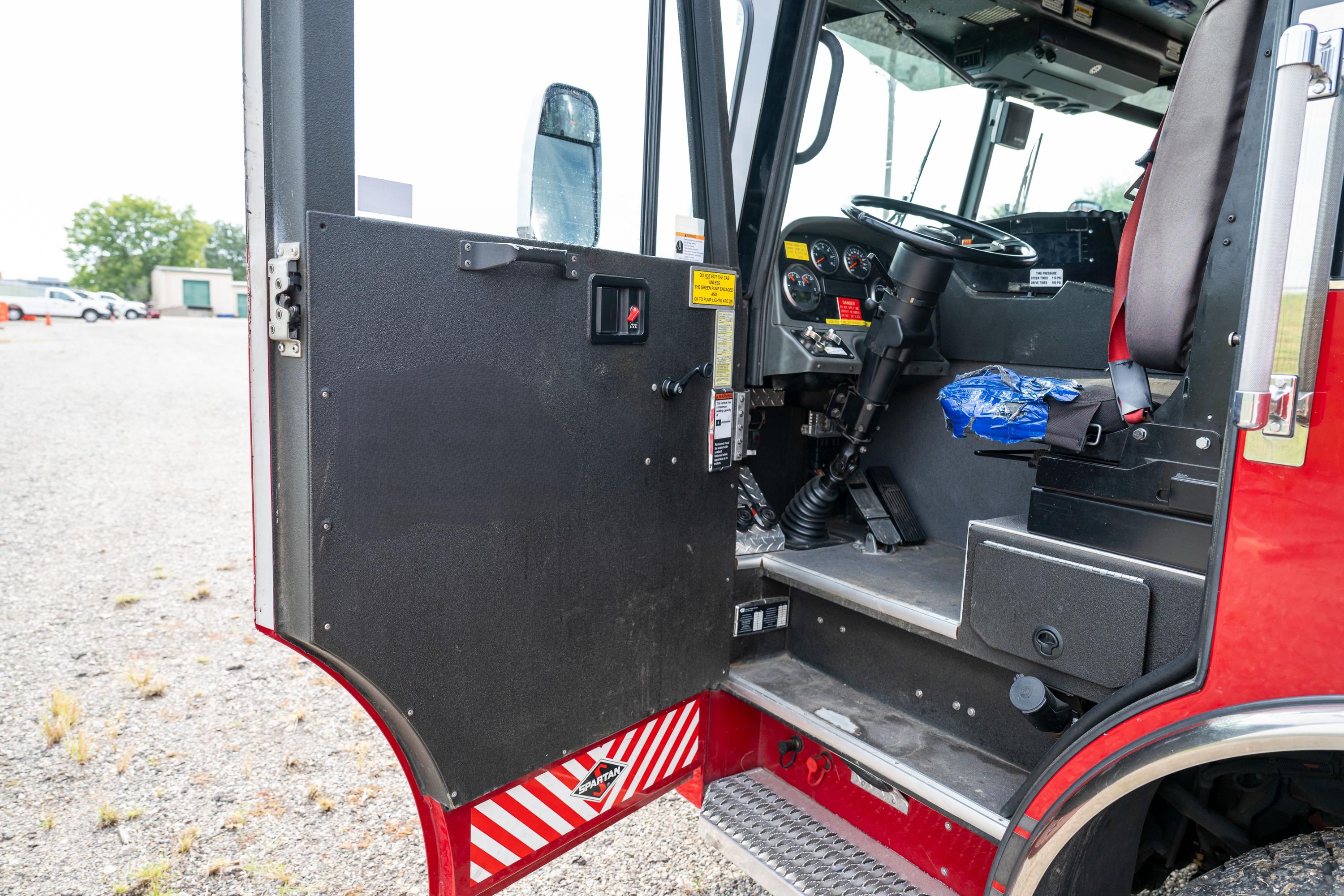 2011 Rosenbauer Spartan Pumper - image 107