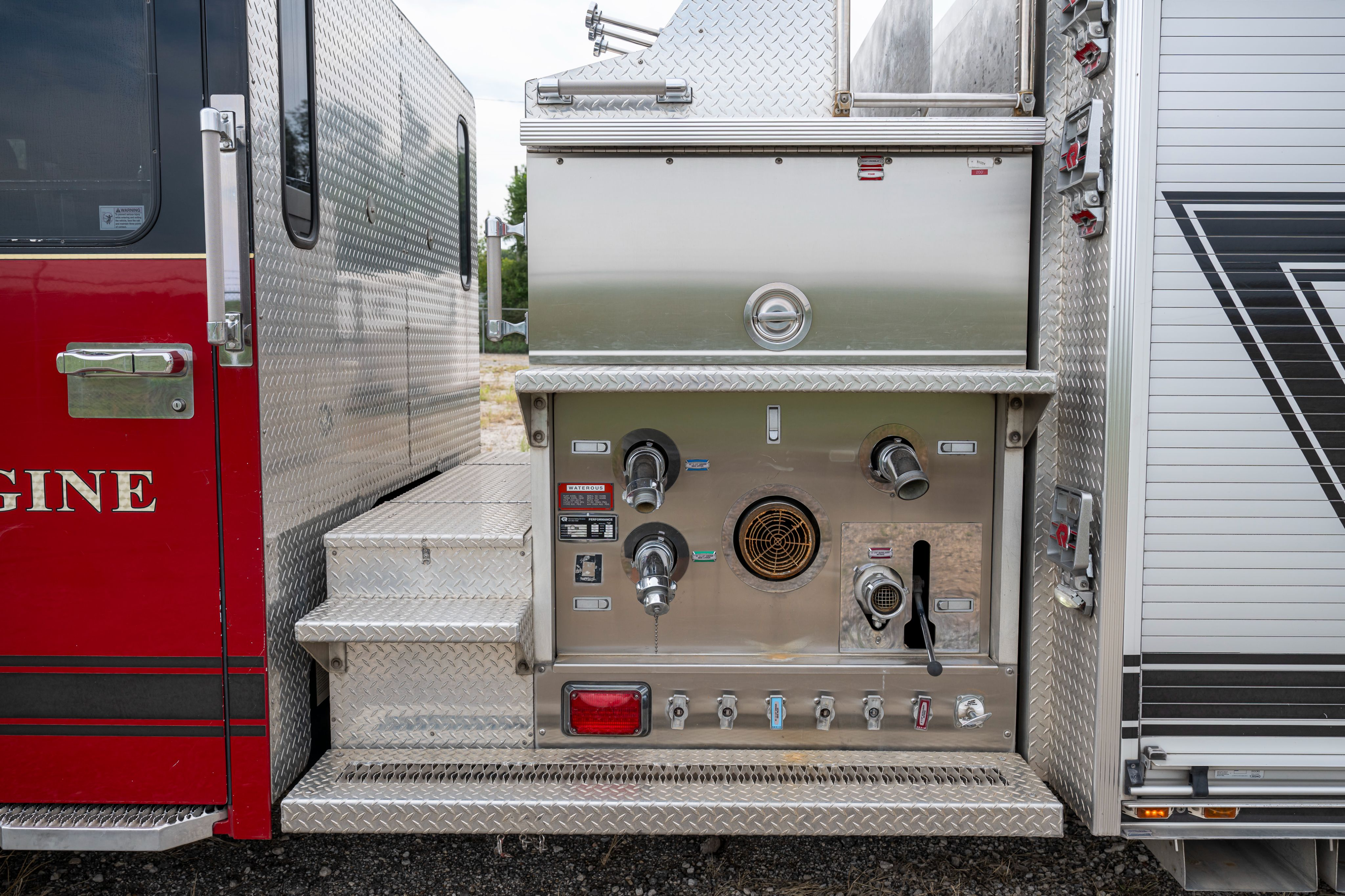 2011 Rosenbauer Spartan Pumper - image 222