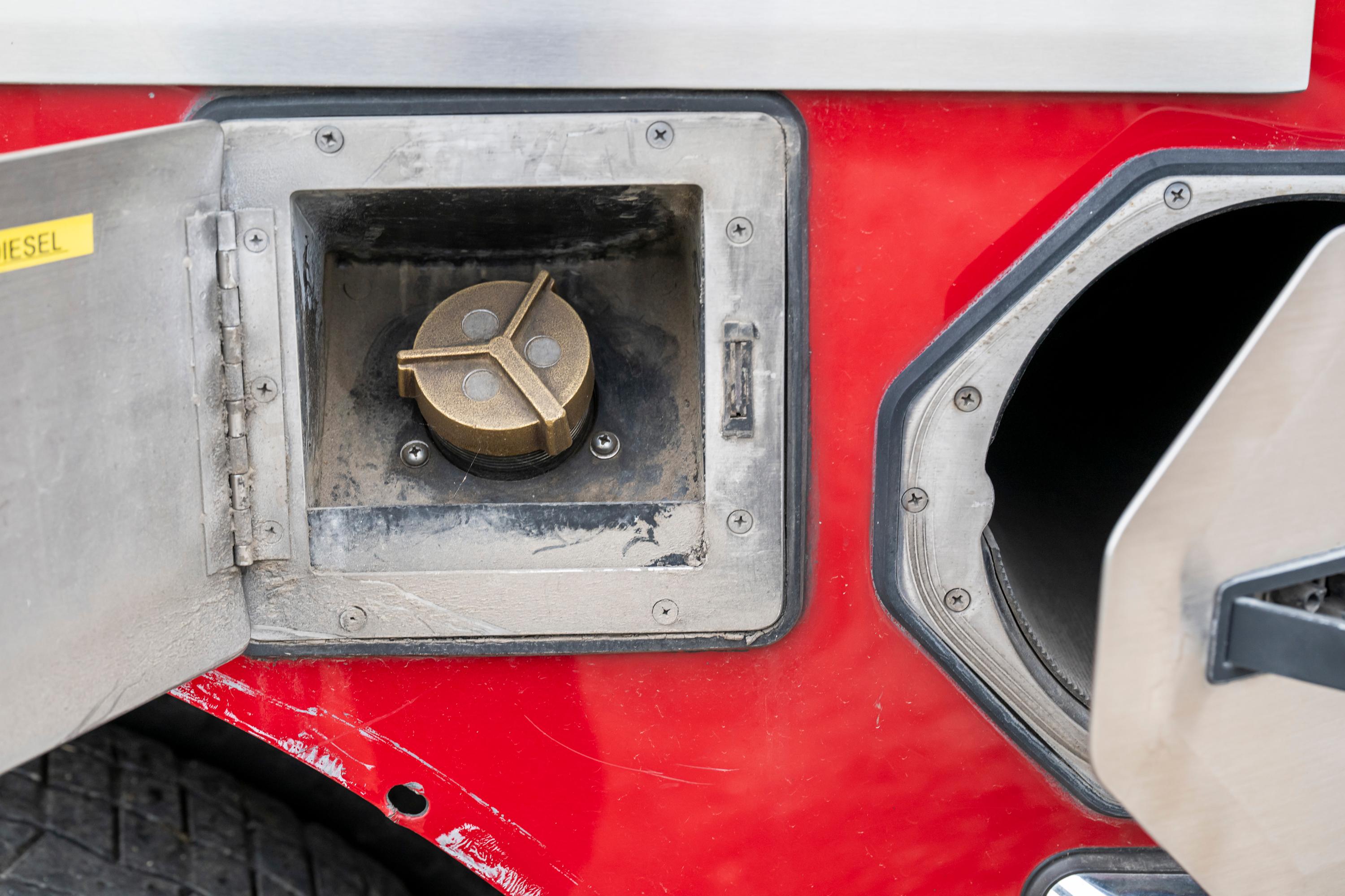 2011 Rosenbauer Spartan Pumper - image 178
