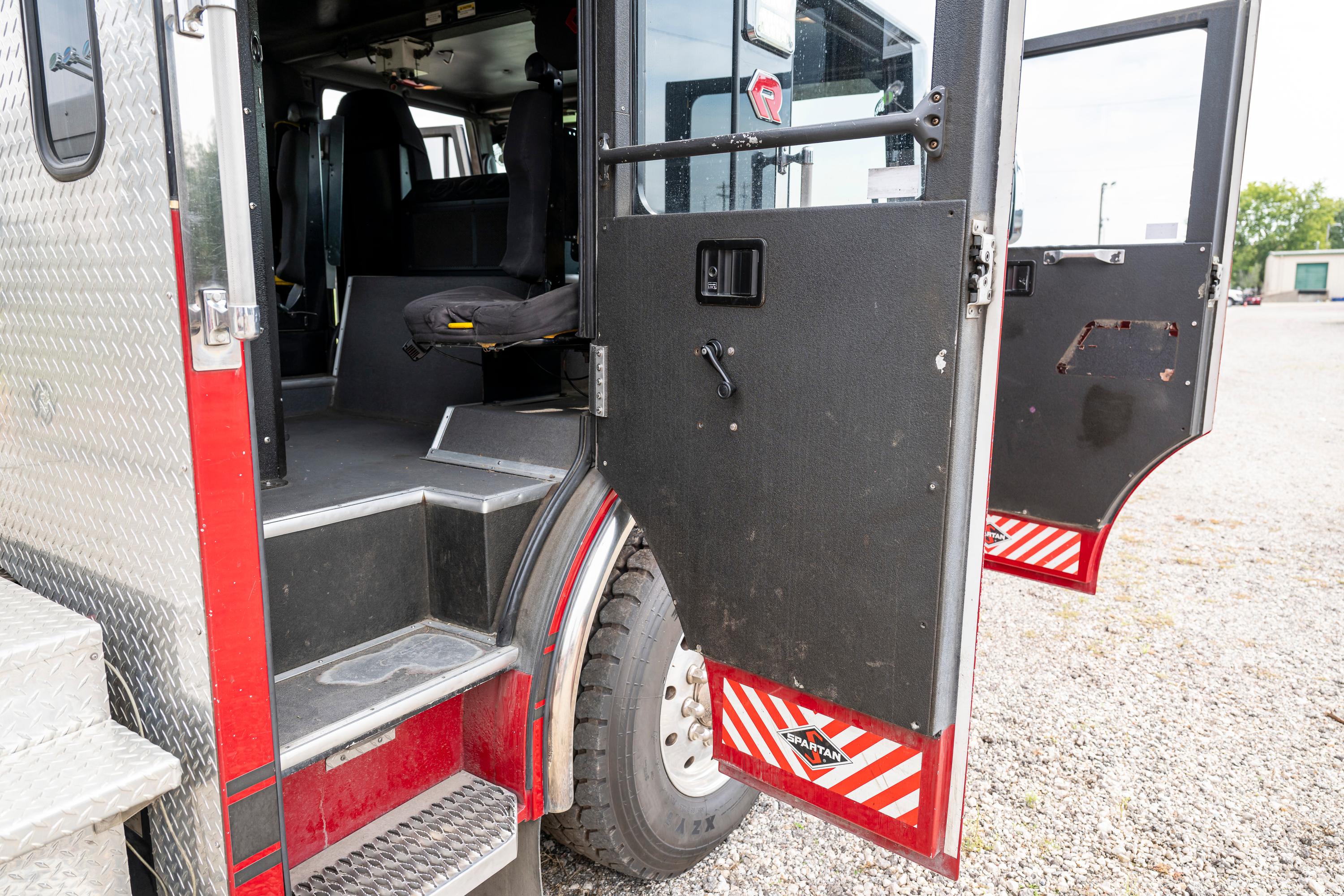 2011 Rosenbauer Spartan Pumper - image 102