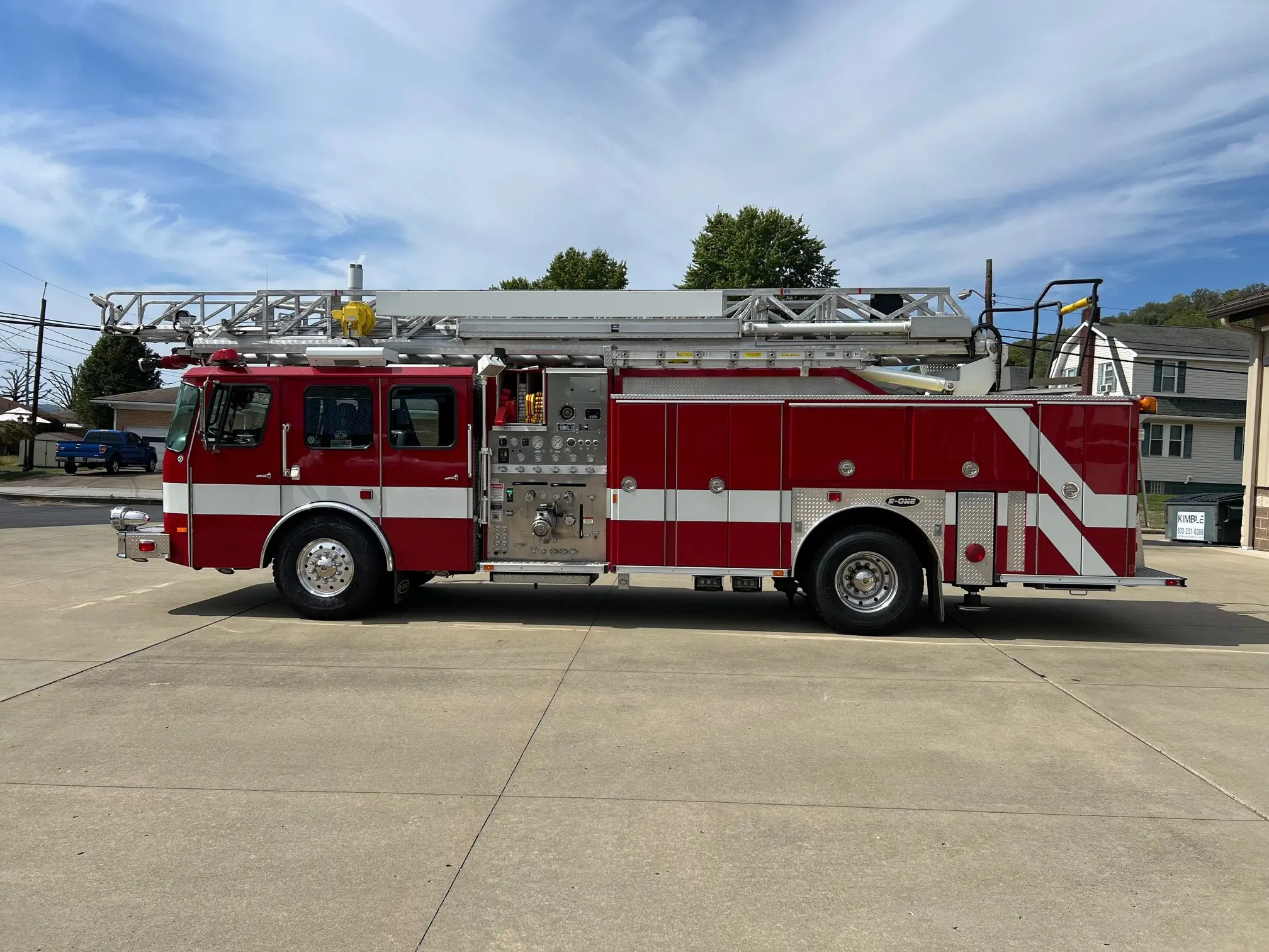 1999 E-One Cyclone Quint - image 3