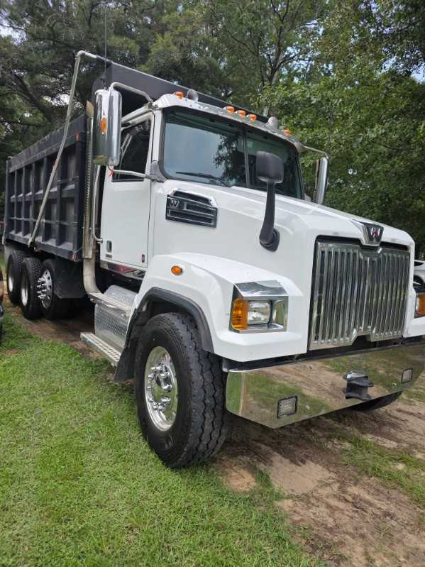 2020 Western Star 4700 Sf Dump Truck