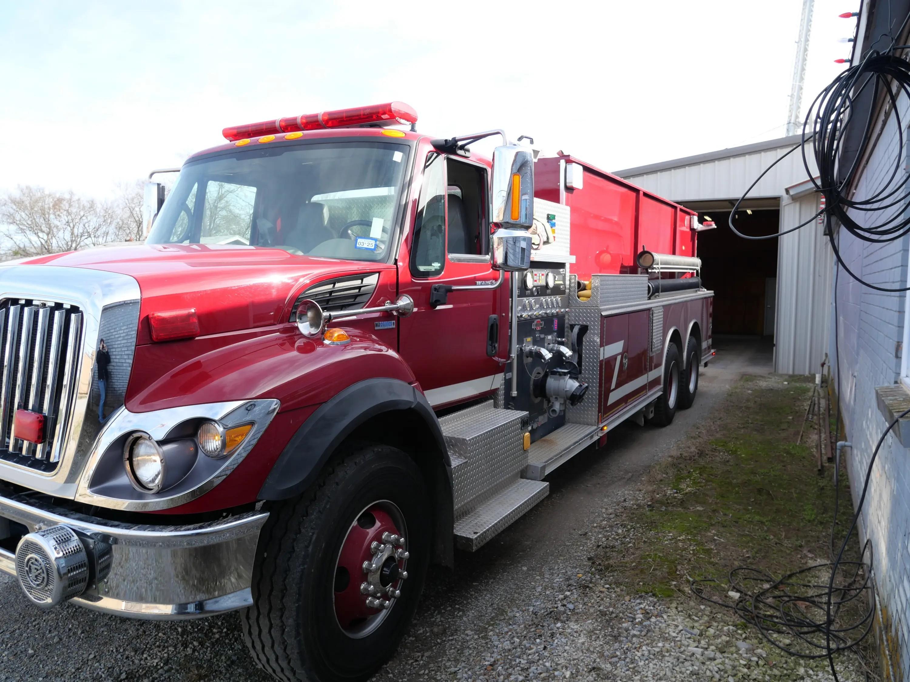 2008 Rosenbauer International Pumper Tanker - image 1