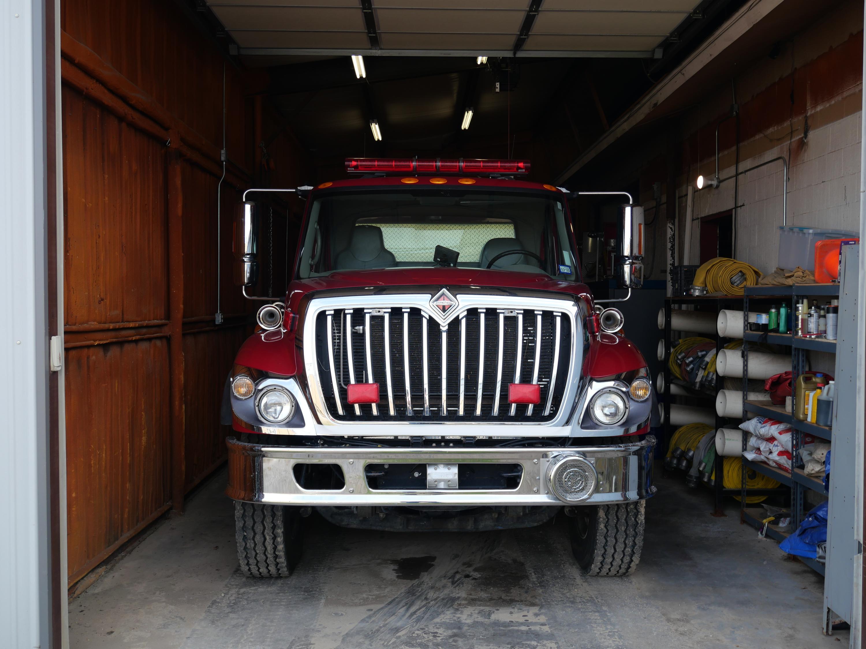 2008 Rosenbauer International Pumper Tanker - image 4