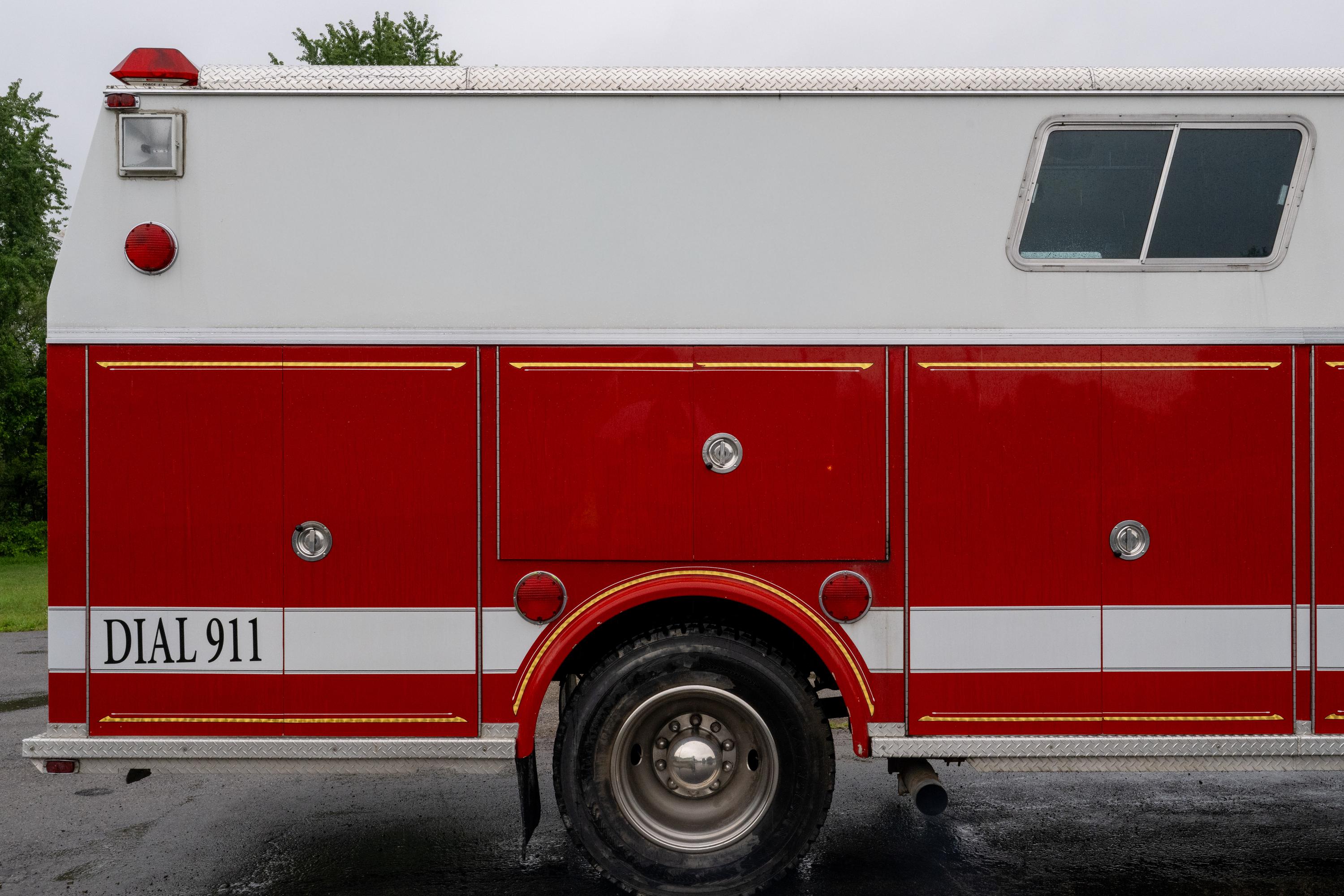 1985 Saulsbury GMC Heavy Rescue - image 7