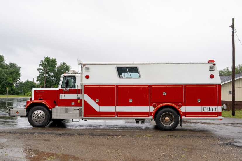 1985 Saulsbury GMC Heavy Rescue — photo 6