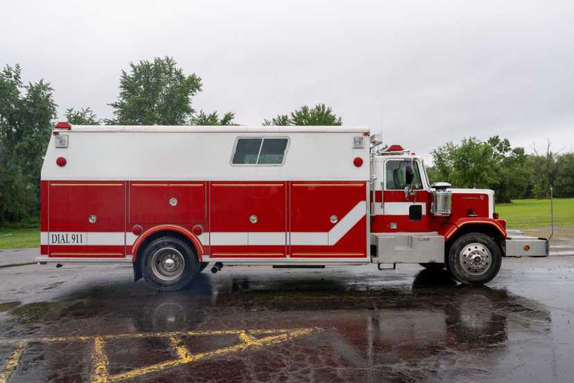 1985 Saulsbury GMC Heavy Rescue — photo 5