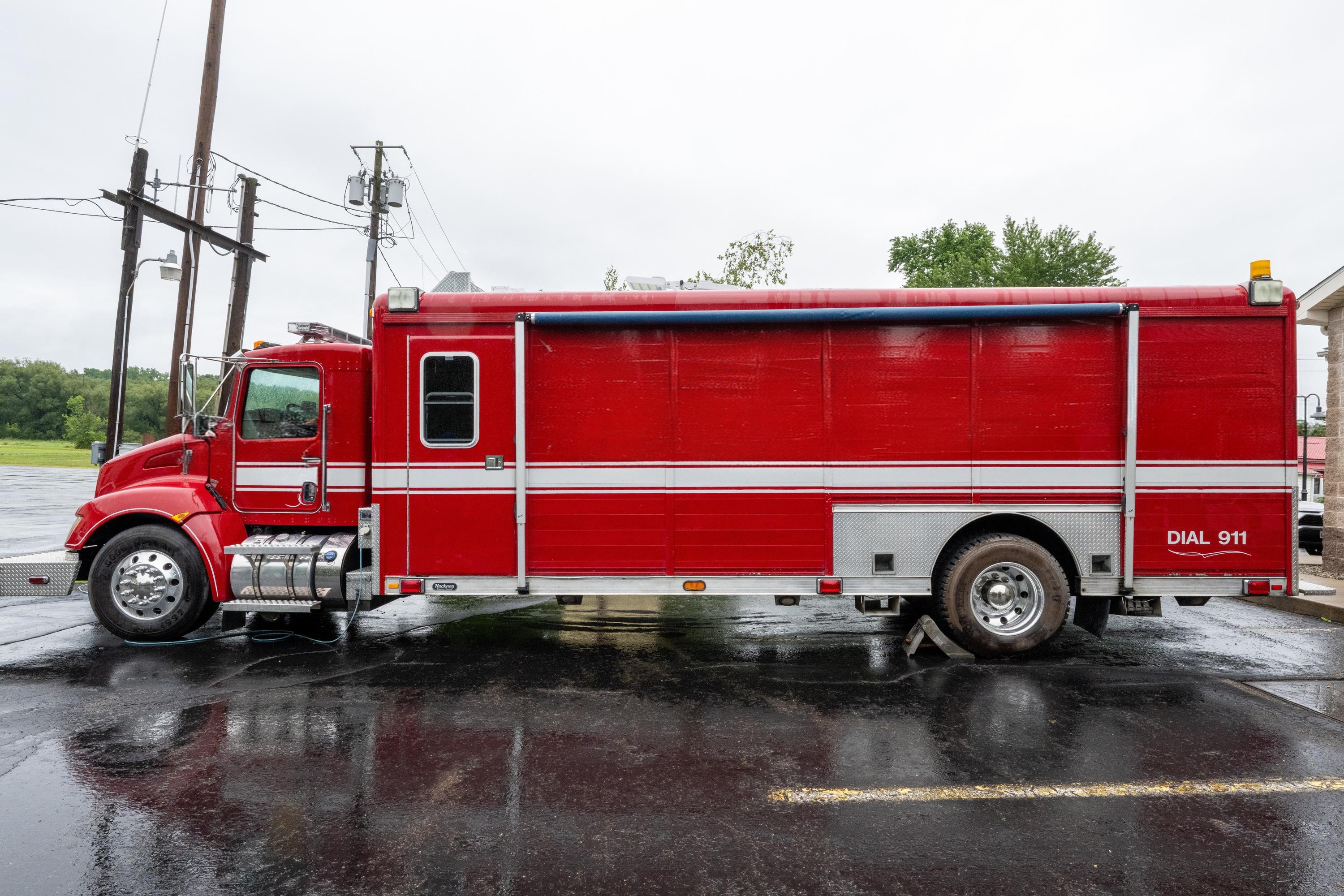 2013 Hackney Kenworth Heavy Rescue - image 3