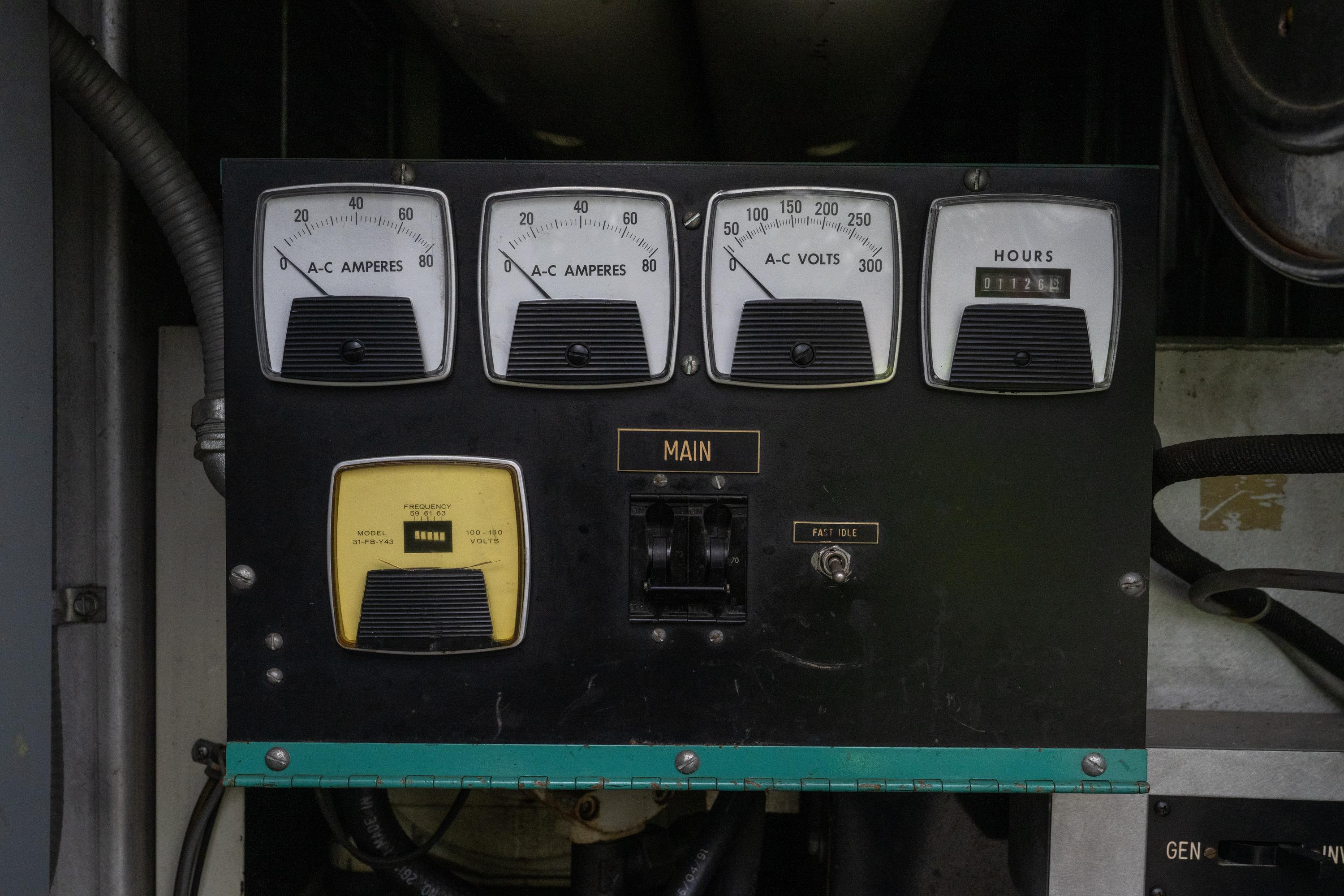 1985 Saulsbury GMC Heavy Rescue - image 13