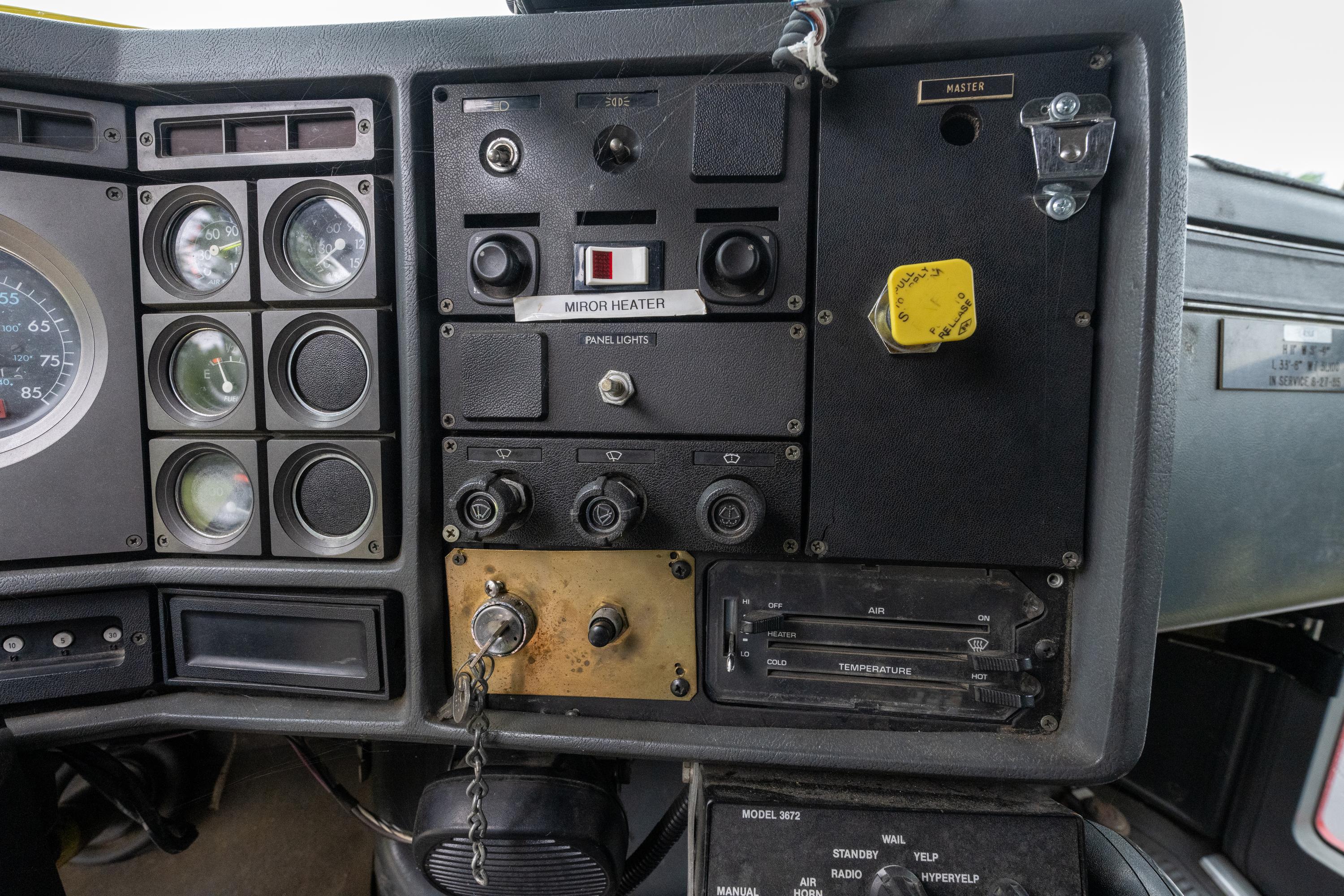 1985 Saulsbury GMC Heavy Rescue - image 44