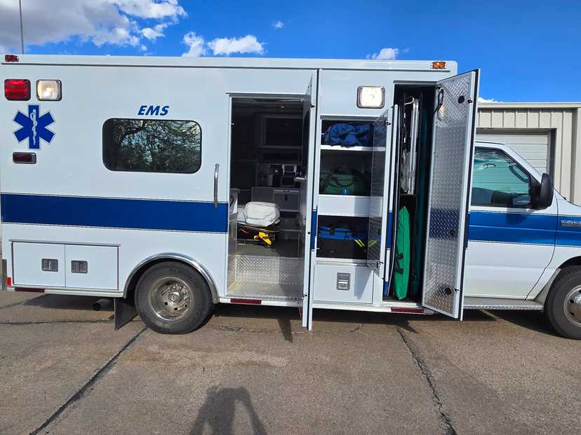 2007 MedTec Ford Type III Ambulance — photo 7