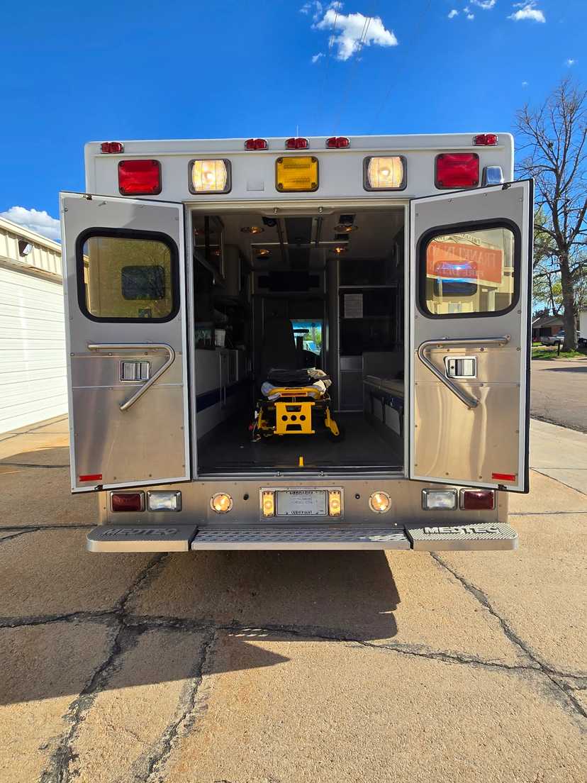 2007 MedTec Ford Type III Ambulance — photo 8