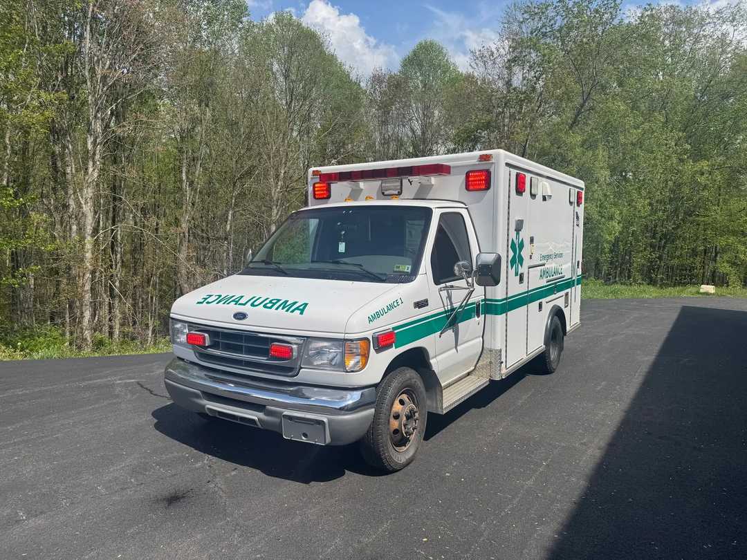 2000 Ford E-350 McCoy Miller
