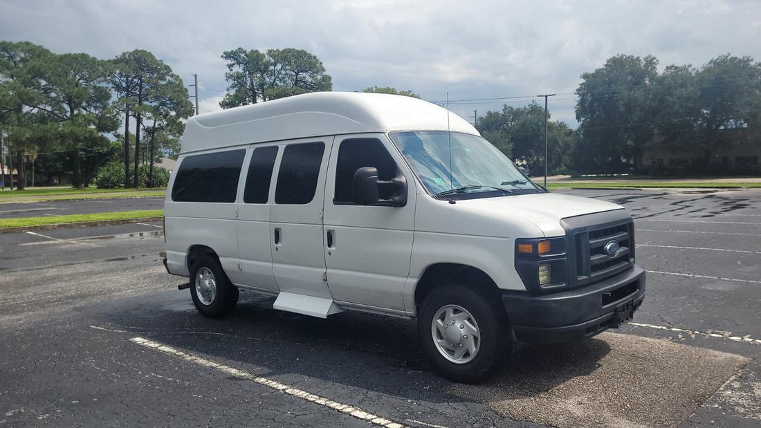 2012 Ford E-150 V8 4.6 Gasoline RWD Wheelchair Van - image 4