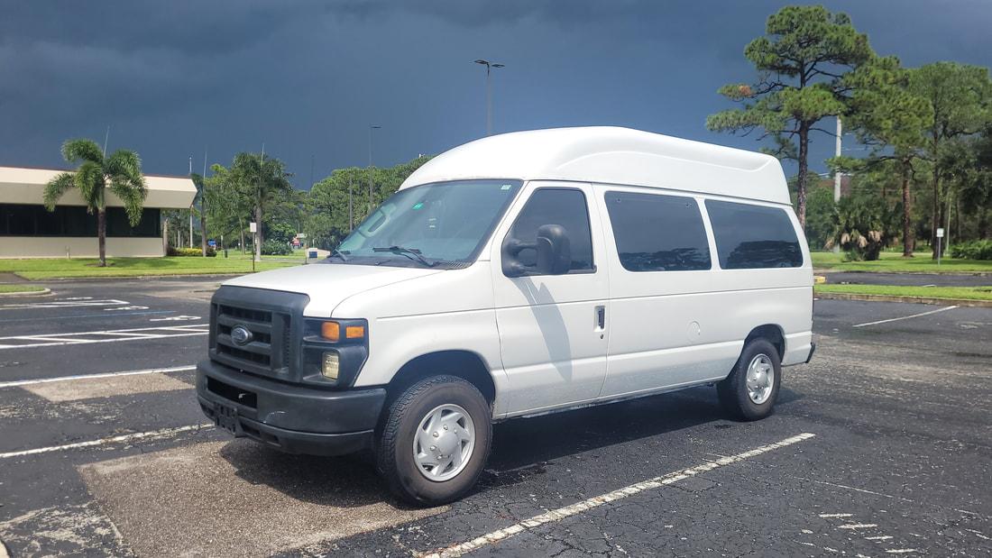 2012 Ford E-150 V8 4.6 Gasoline RWD Wheelchair Van - image 5