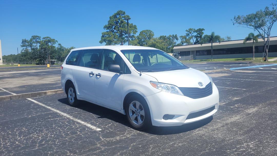 2014 Toyota Sienna Wheelchair Van