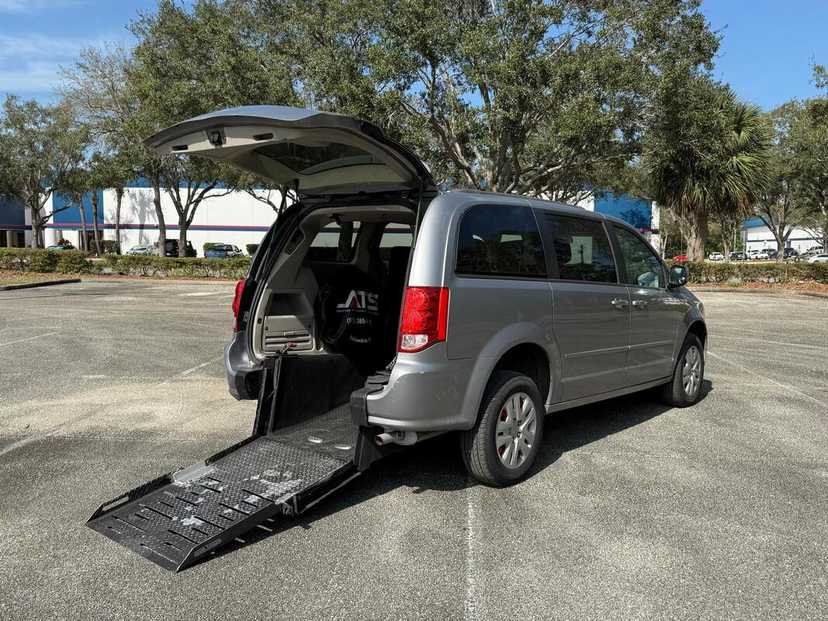 2014 Dodge Grand Caravan Wheelchair Van