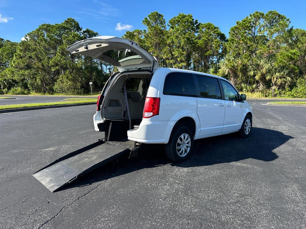 2018 Dodge Grand Caravan Wheelchair Van