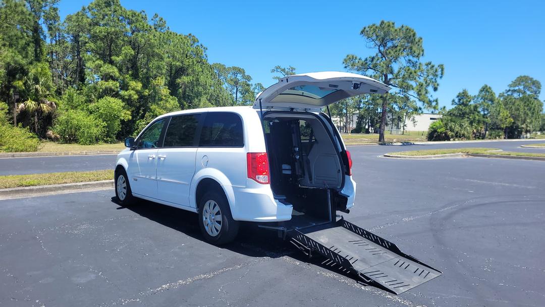 2016 Dodge Grand Caravan Wheelchair Van