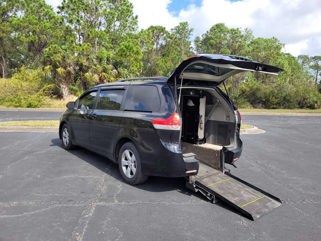 2011 Toyota Sienna Wheelchair Van