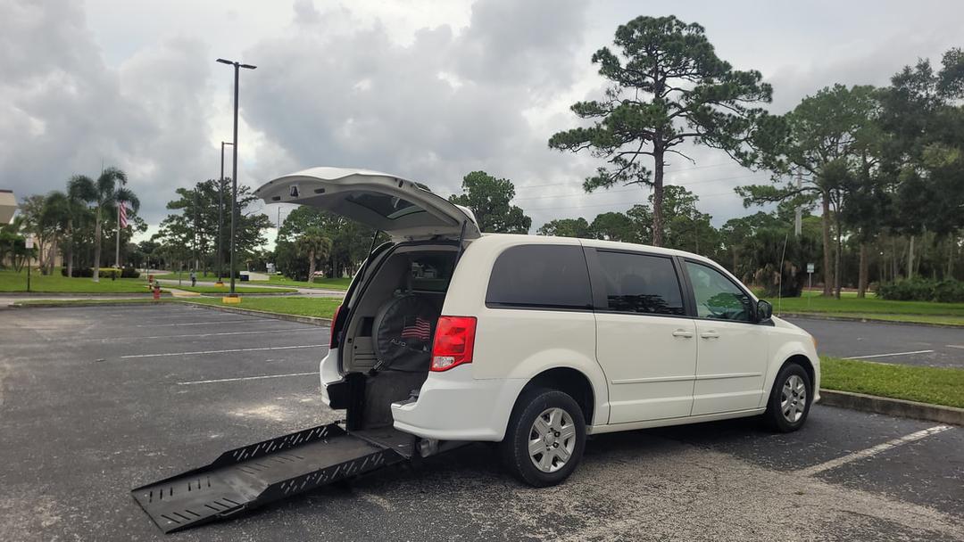 2012 Dodge Grand Caravan Wheelchair Van