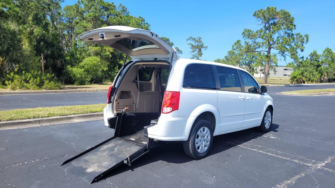 2015 Dodge Grand Caravan Wheelchair Van