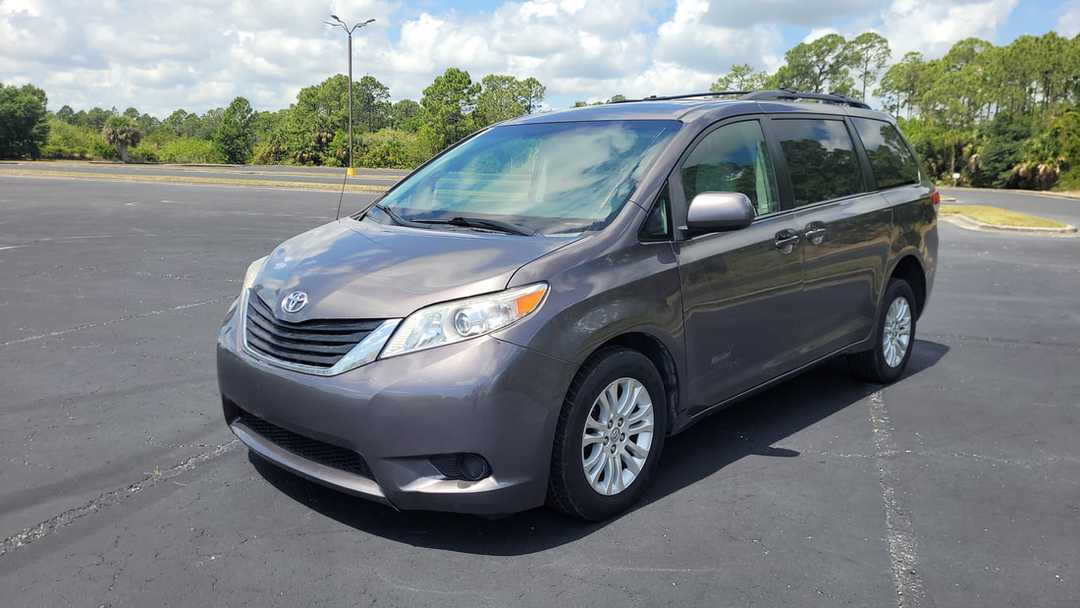 2012 Toyota Sienna XLE Wheelchair Van