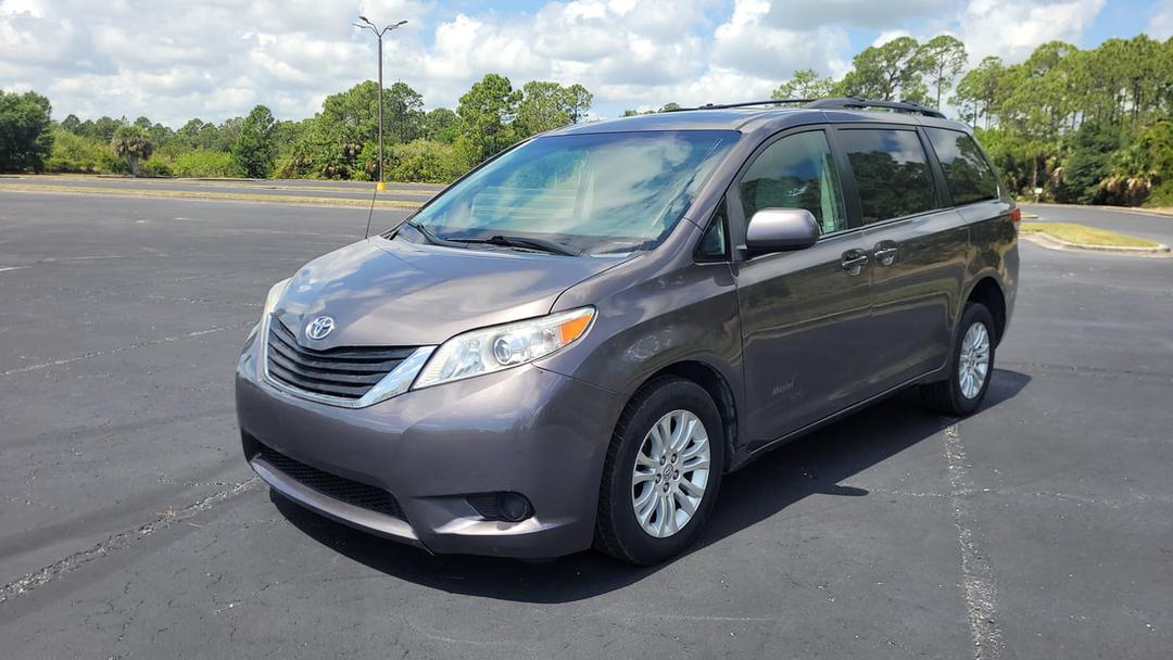 2012 Toyota Sienna XLE Wheelchair Van