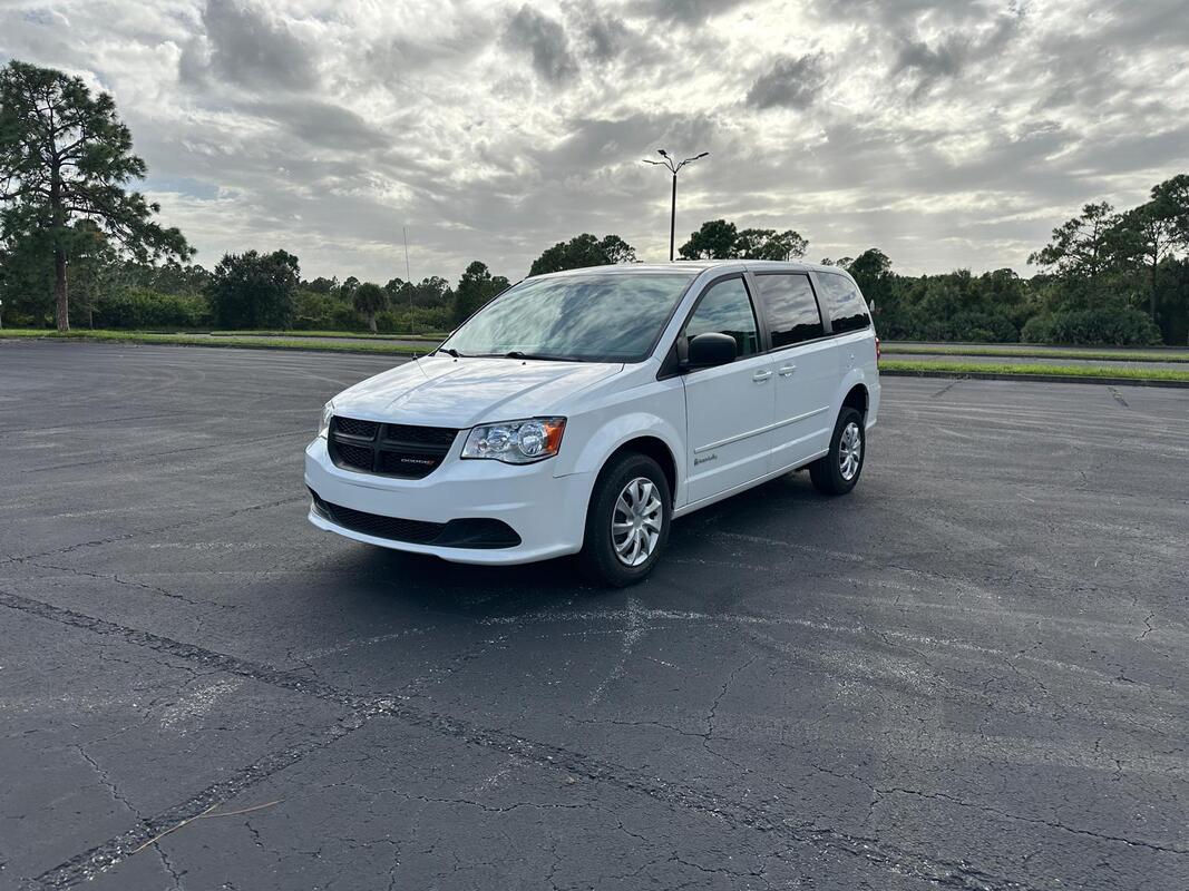 2017 Dodge Grand Caravan Wheelchair Van