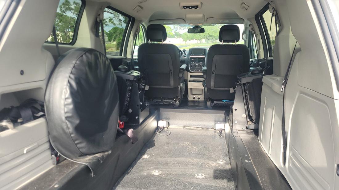 2019 Dodge Grand Caravan Wheelchair Van - image 6