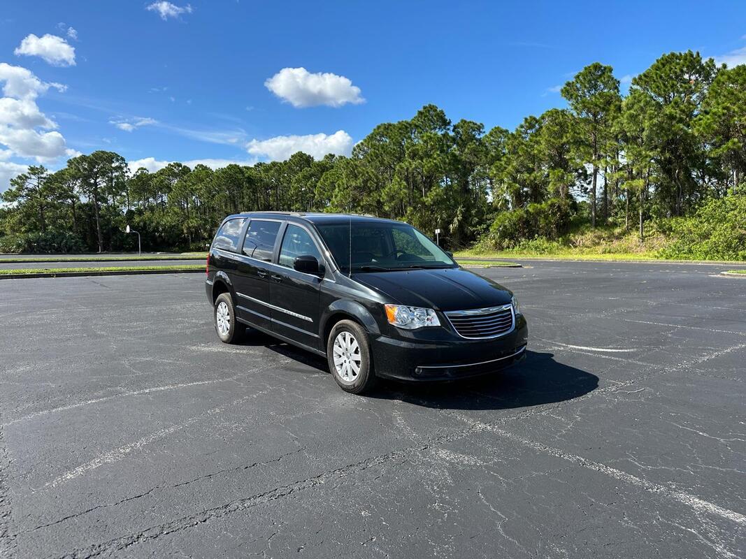 2015 Chrysler Town and Country Wheelchair Van