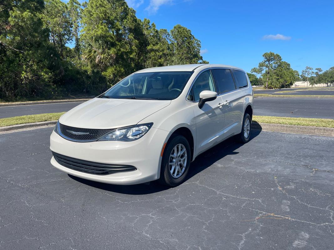2017 Chrysler Pacifica Wheelchair Van