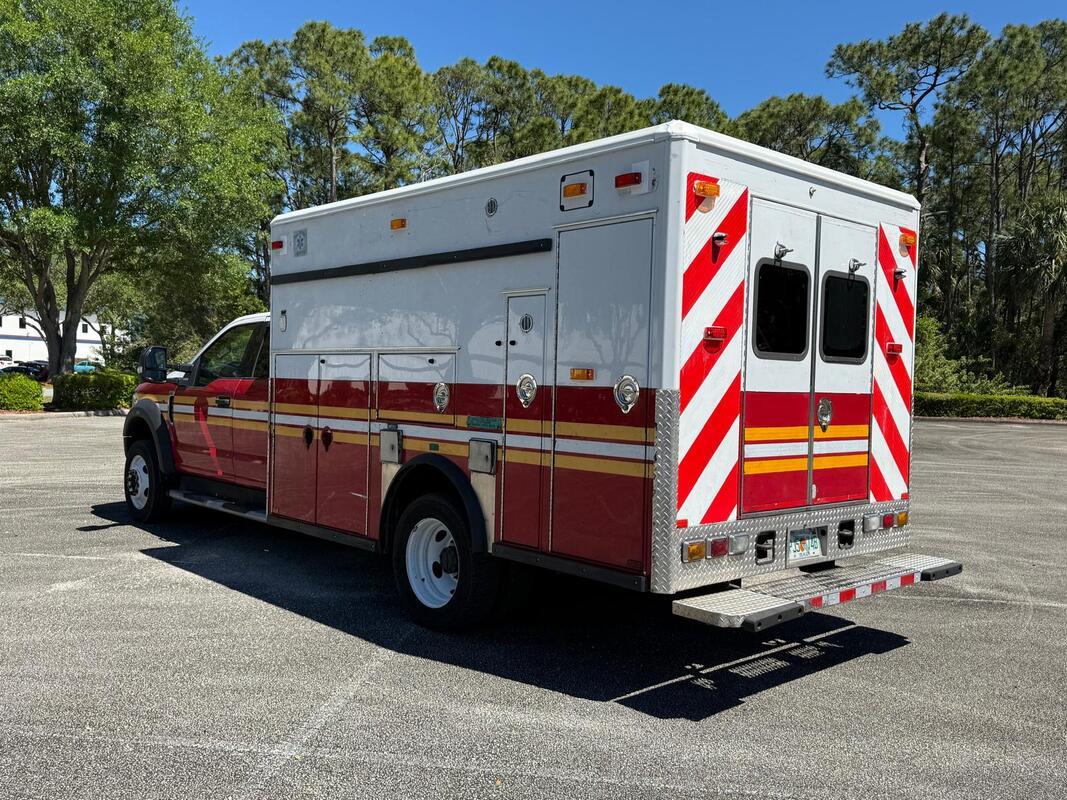 2017 Ford F-550 XLT 6.7 Diesel Type I - image 2
