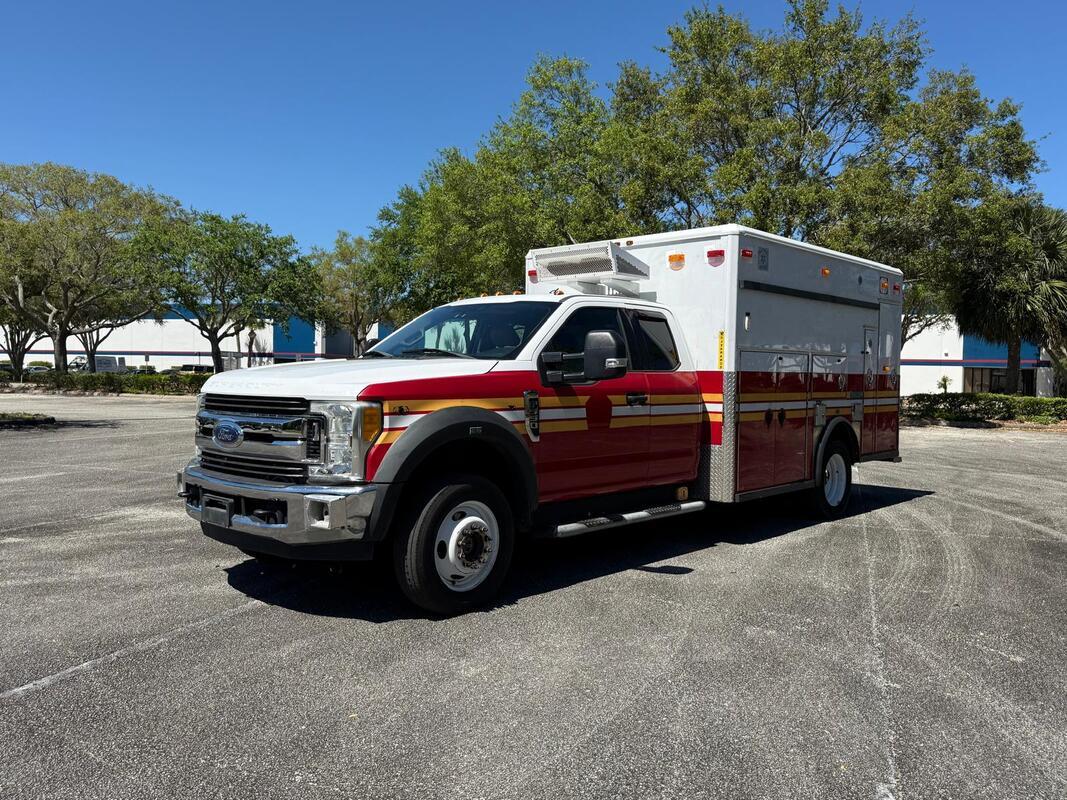 2017 Ford F-550 XLT 6.7 Diesel Type I - image 7
