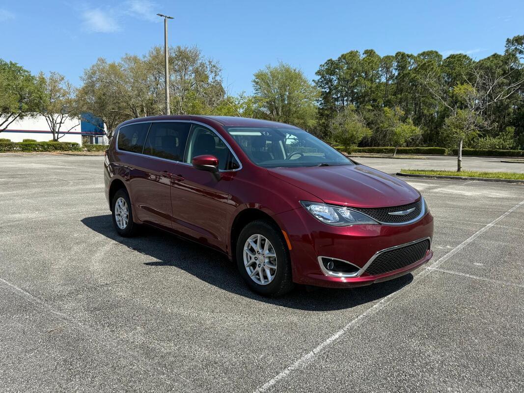 2017 Chrysler Pacifica Touring Wheelchair Van
