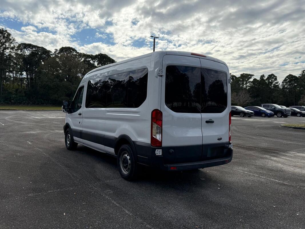 2015 Ford Transit 150 3.7 V6 gasoline Wheelchair Van - image 2