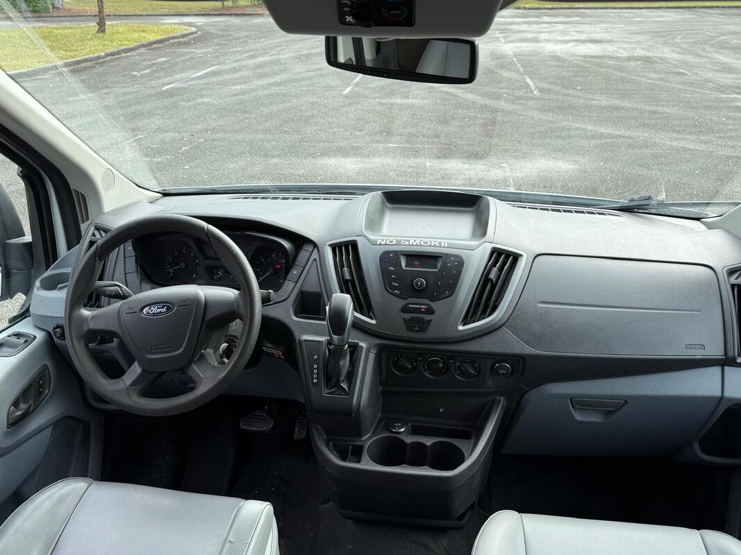2015 Ford Transit 150 3.7 V6 gasoline Wheelchair Van - image 4