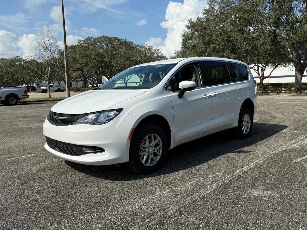 2023 Chrysler Voyager LX Wheelchair Van - image 2