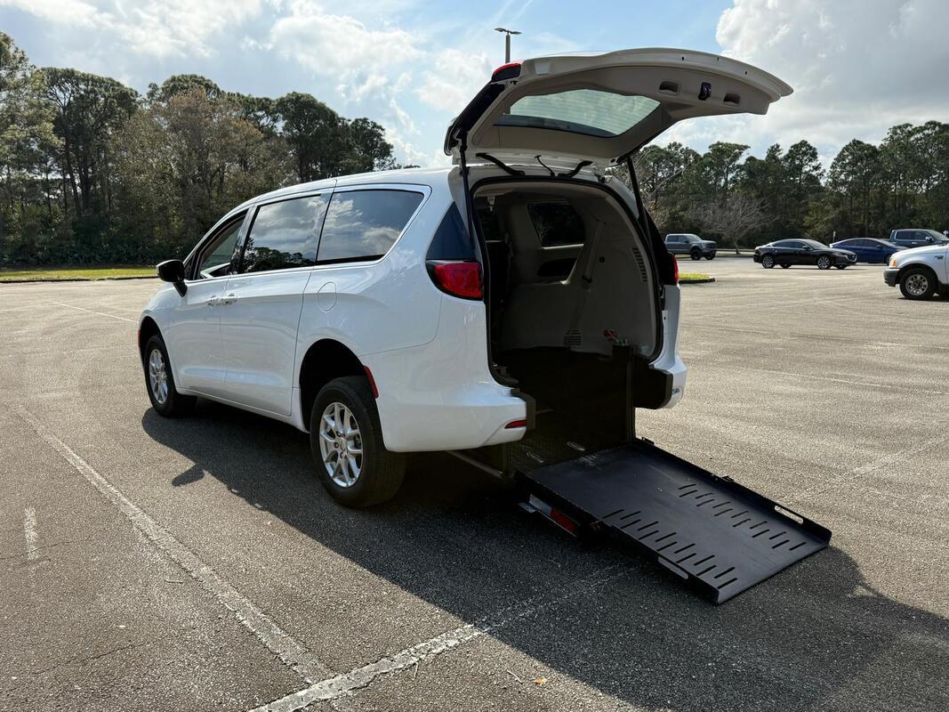 2023 Chrysler Voyager LX Wheelchair Van - image 8