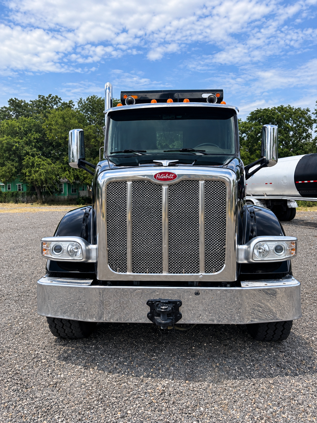2015 Peterbilt 567 Dump Truck - image 3